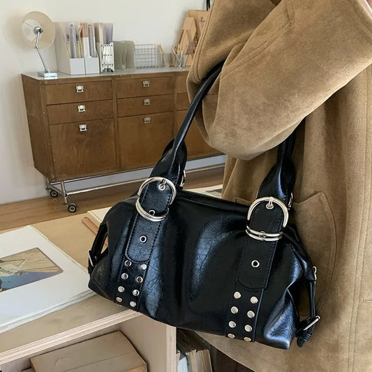 Mala de Ombro Elegance para Mulher com Tachas — Pele PU Premium Grande e Versátil