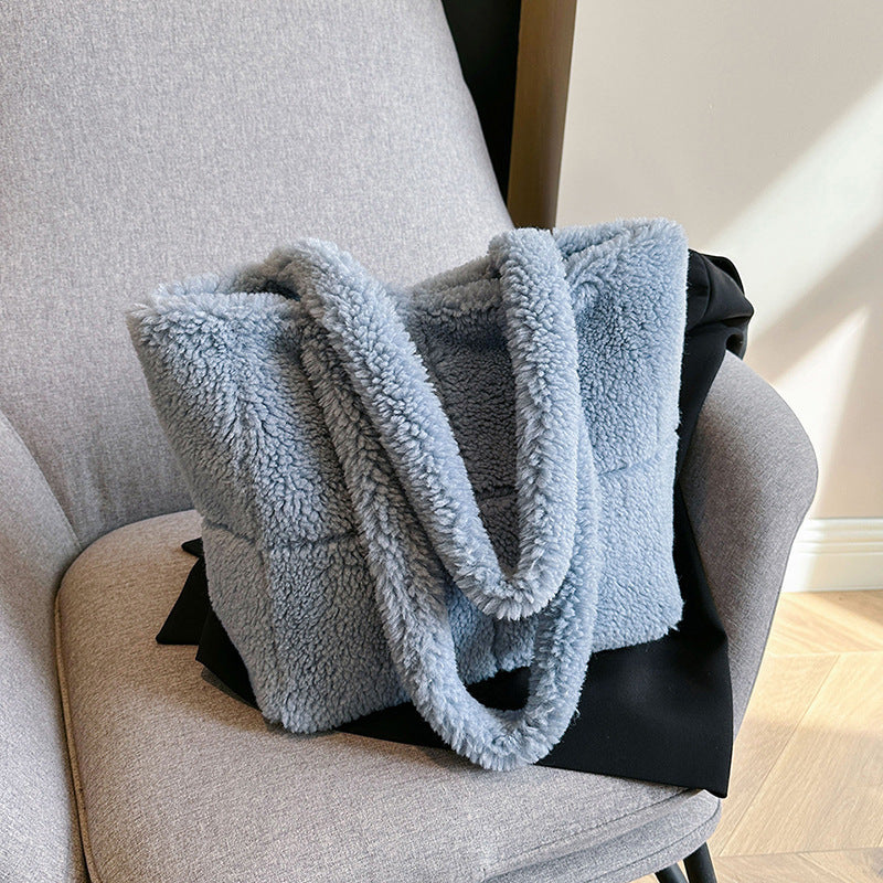 Sac de luxe en peluche pour femme – Élégance et confort pour l'hiver - Lune brodée