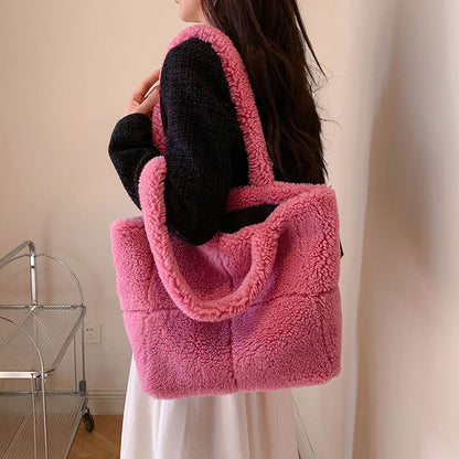 Sac de luxe en peluche pour femme – Élégance et confort pour l'hiver - Lune brodée