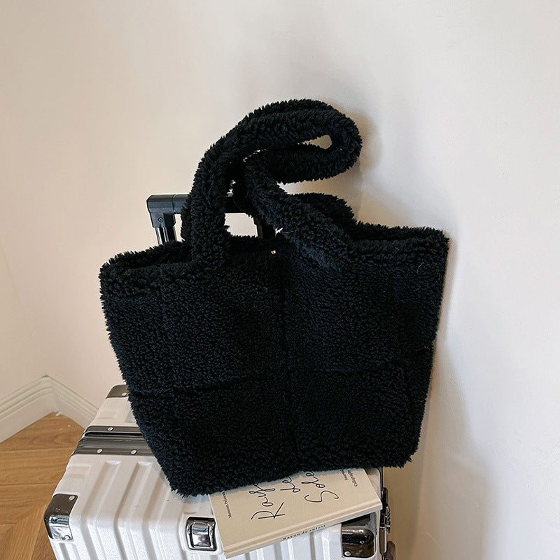 Sac de luxe en peluche pour femme – Élégance et confort pour l'hiver - Lune brodée