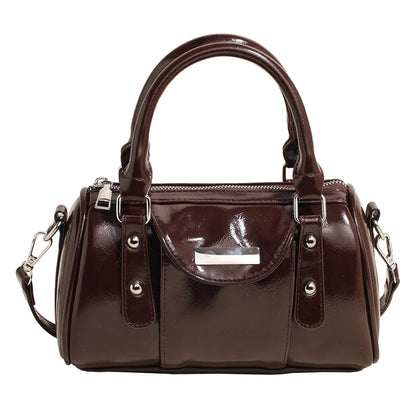 Borsa Cilindrica Elegante per Donna: Il Tuo Alleato di Stile e Comodità - Luna Ricamata