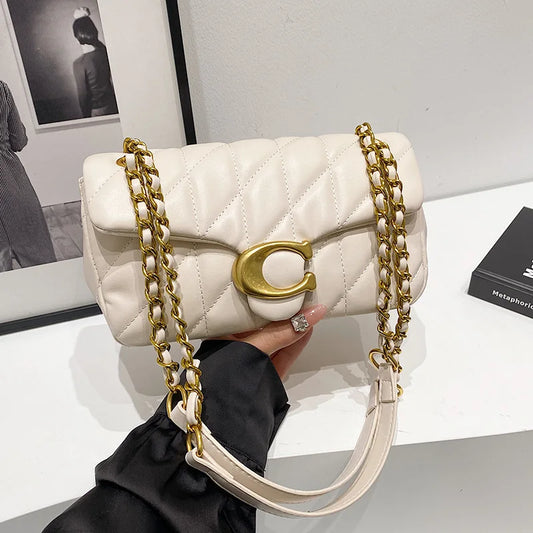 Mala Milano | Elegância Acolchoada com Corrente Dourada